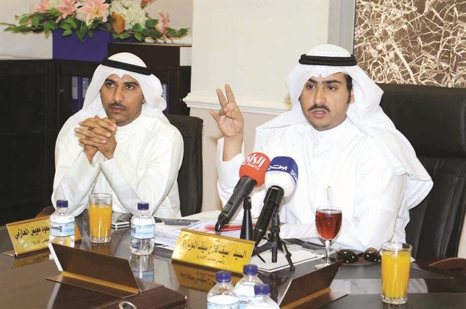 سيف المويزري وفواز الجويعد خلال المؤتمر الصحافي 	قاسم باشا﻿