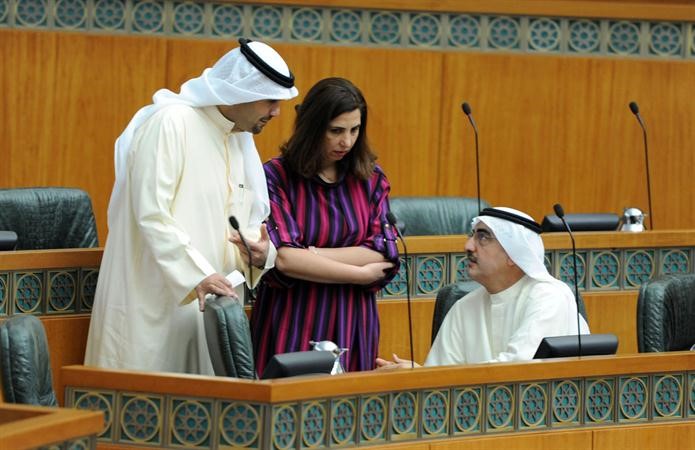 م عبدالعزيز الابراهيم ود رولا دشتي وانس الصالح﻿