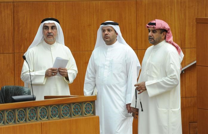 طاهر الفيلكاوي وفيصل الكندري واحمد لاري﻿