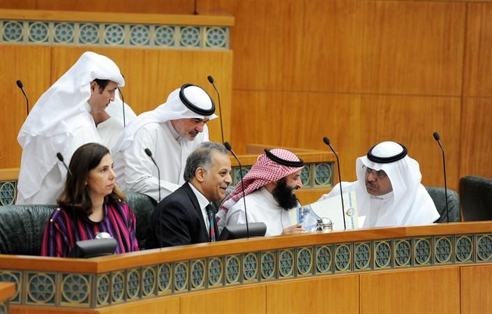 مبارك الخرينج وسعود الحريجي ود محمد الهيفي ود رولا دشتي وصالح عاشور وعسكر العنزي﻿