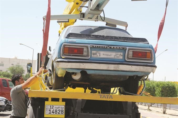 جميع المركبات المنقولة الى كراج الحجز تخضع للفحص الفني وتسحب لوحاتها في حال عدم مطابقتها لشروط الامن والمتانة	قاسم باشا﻿