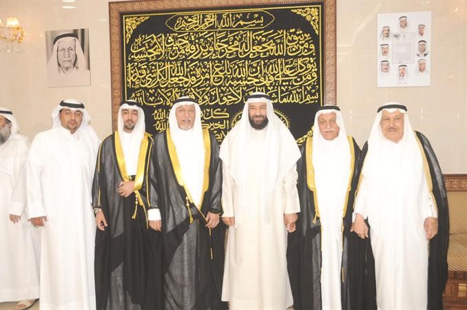 حبيب حيات ودعلي العمير يباركان
﻿