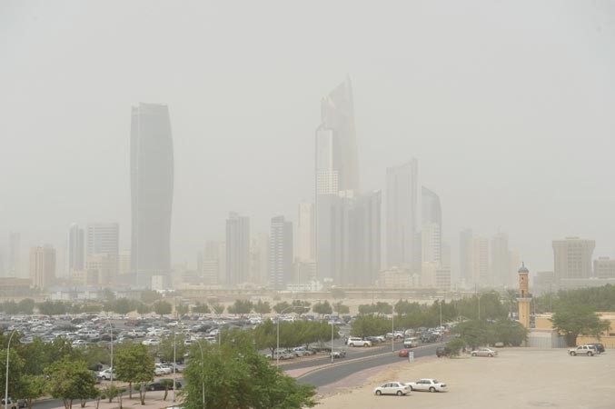 البلد تعرض امس لموجة غبار كثيفة	 هاني عبدالله
