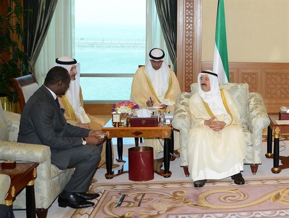صاحب السمو الامير اثناء استقباله وزير الشؤون الخارجية والتعاون الدولي بمالي ﻿