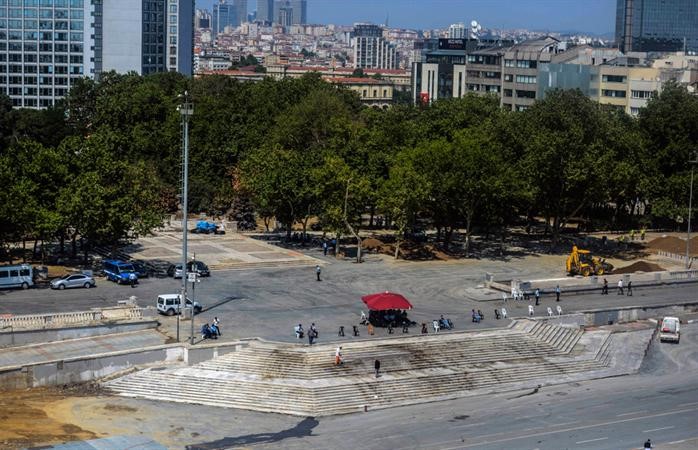  حديقة جيزي القريبة من تقسيم بعد يوم من اخلاء الميدان من المتظاهرين اب