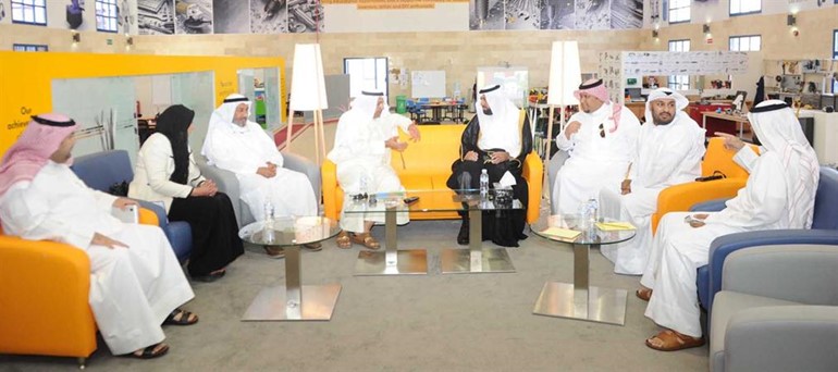 دعمر البناي مستقبلا دعبد الرحمن المقرن والوفد السعودي في ورش الموهوبين