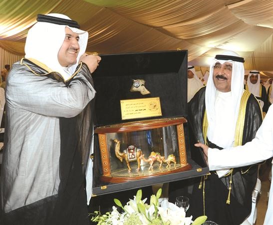 هدية للشيخ مشعل الاحمد