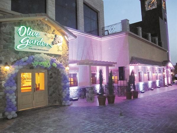 الفرع الثاني لمطعم أوليف غاردن Olive Garden الكويت