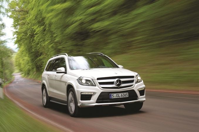 مرسيدس GL 63 AMG تتمتع بقوة عالية على الطرقات 