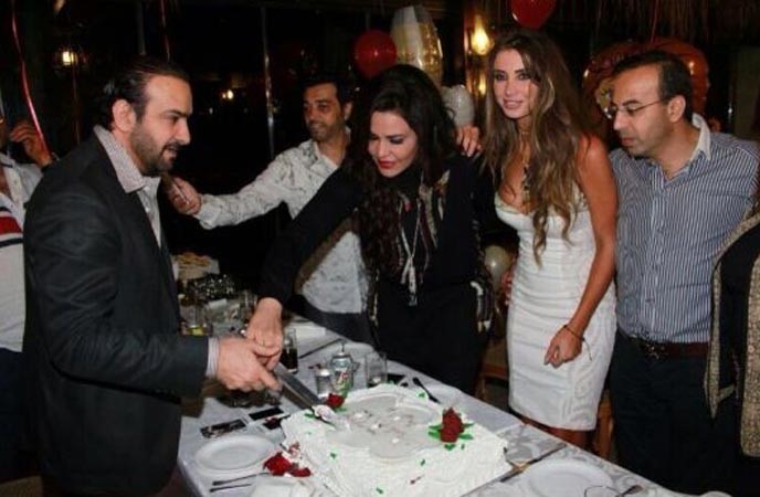 بالصور.. أحلام تحتفل بعيد زواجها وتنافس رونالدو في الترويج لكنتاكي 
