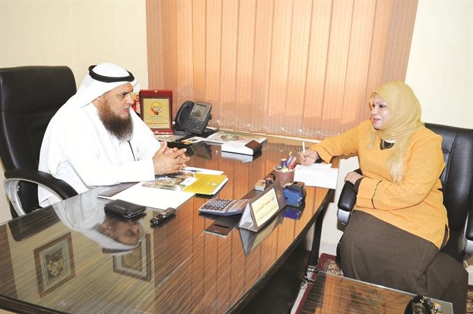 فهد الشامري يتحدث للزميلة ليلى الشافعي
