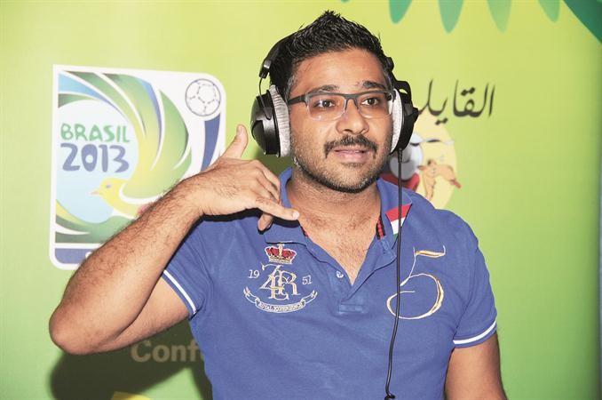 مايك ينتظر اتصالا﻿