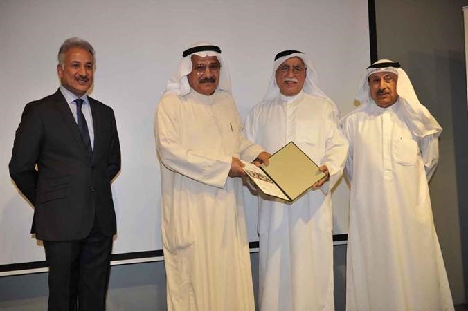 عبدالرسول سلمان مكرما احد المشاركين 	هاني عبدالله ﻿