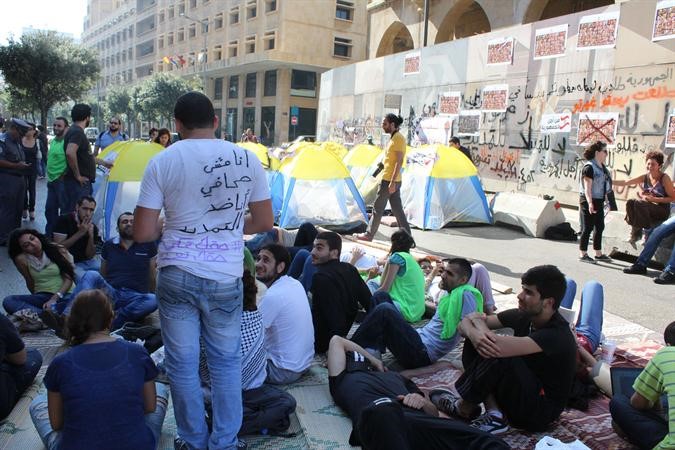 اعتصام منظمات المجتمع المدني امام البرلمان اللبناني استنكارا للتمديد لنفسه محمود الطويل