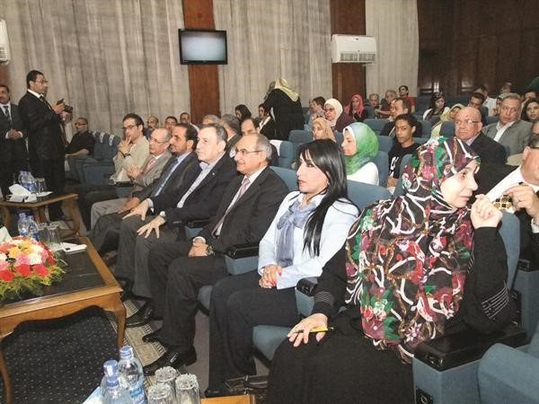 درشيد الحمد في مقدمة الحضور	ناصر عبد السيد﻿