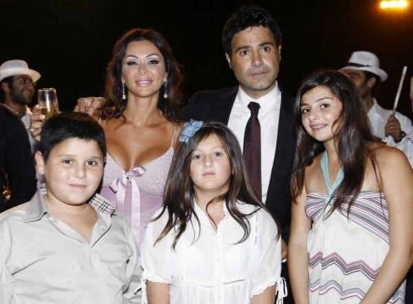 بالصور بمناسبة عيد الأب .. شاهد المشاهير مع أبنائهم