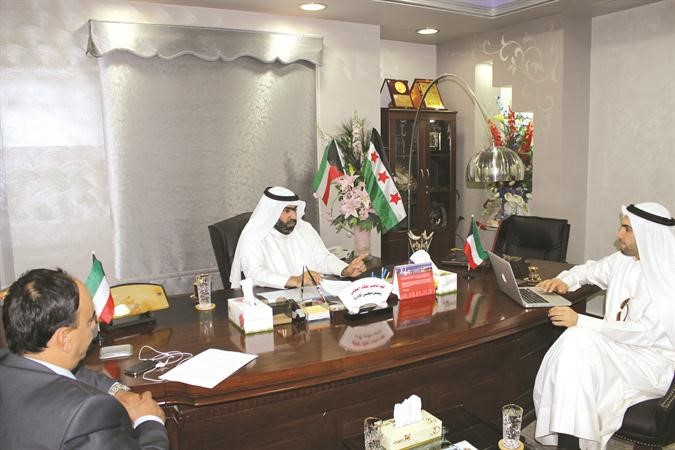 فهد المعكام متحدثا خلال المؤتمر الصحافي﻿