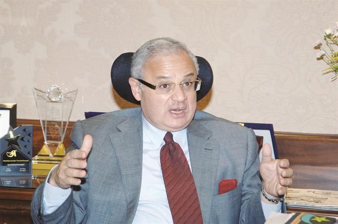 وزير السياحة المصري هشام زعزوع 