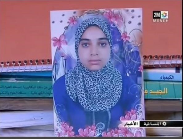 بالفيديو.. طالبة تنتحر بعد منعها من دخول قاعة الامتحان لأنها تأخرت!