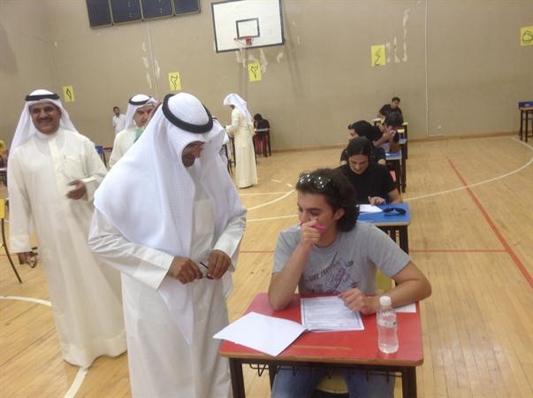 دالحجرف يستفسر عن طبيعة الاختبار في ثانوية عيسى الحمد