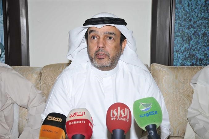 المري متحدثا خلال مادبة الغداء