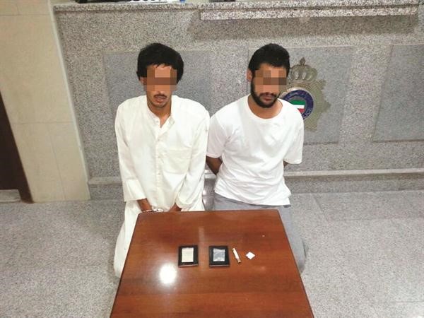 المتعاطيان في مديرية امن الجهراء ﻿