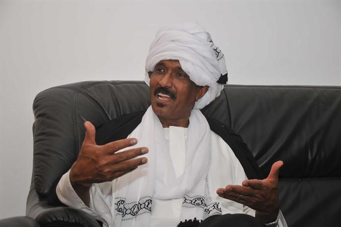 السفير السوداني يحيى عبدالجليل محمود	محمد خلوصي﻿