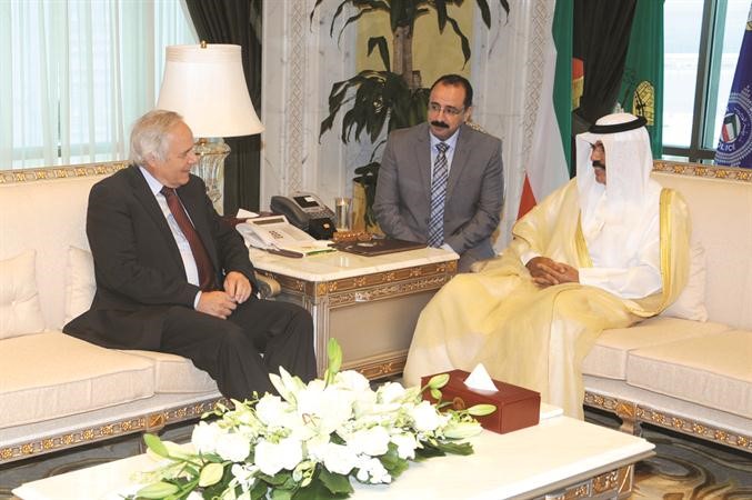سمو ولي العهد الشيخ نواف الاحمد مستقبلا السفير الالماني﻿