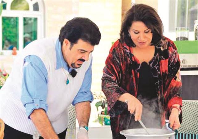 سليمان القصار مع الفنانة القديرة سعاد عبدالله في الجزء الاول من البرنامج