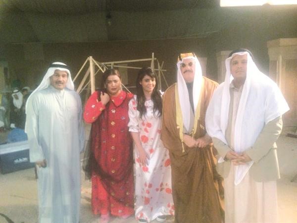 جواهر مع محمد المنصور وعبدالرحمن العقل ومنى شداد في المسلسل﻿