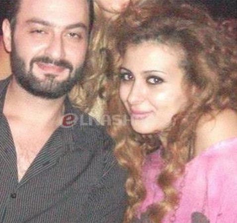 بالصور.. فرح يوسف مع خطيبها في أجواء رومانسية يملؤها الحب