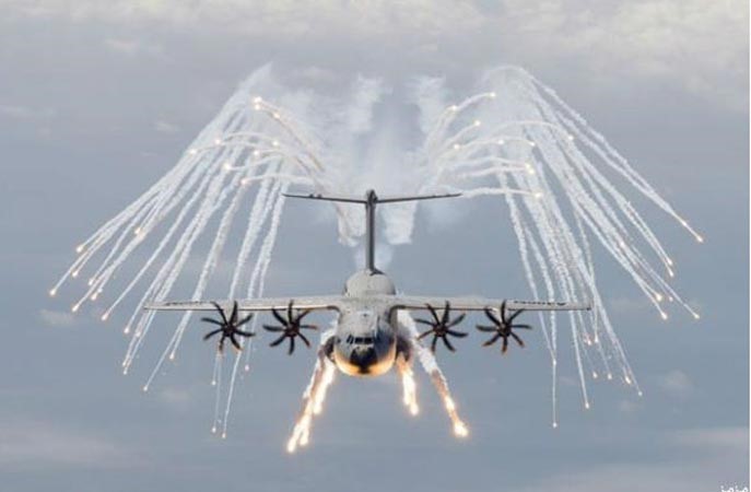 بالصور.. شاهد طائرة النقل العسكرية «أطلس» التي كلفت 26 مليار دولار