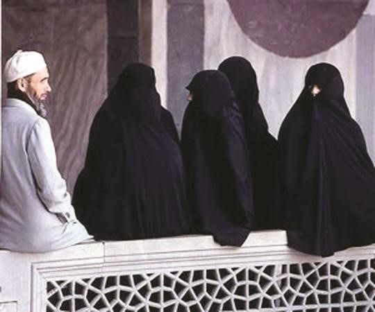 تعدد الزوجات الأصل فيه الإباحة بشرط العدل