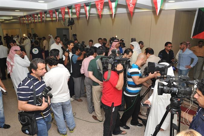ادارة الانتخابات تعج بالصحافيين والاعلاميين
