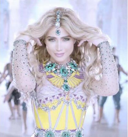 بالفيديو.. جمهور نوال الزغبي يهديها أغنية في عيد ميلادها