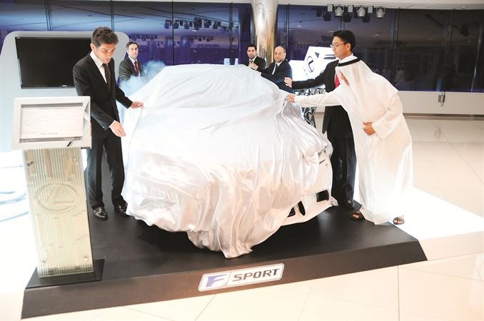«الساير» تكشف النقاب عن مجموعة من مركبات لكزس IS الجديدة