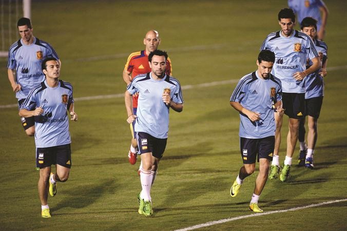 الروح المعنوية مرتفعة لدى نجوم المنتخب الاسباني في التدريب الاخير افپ