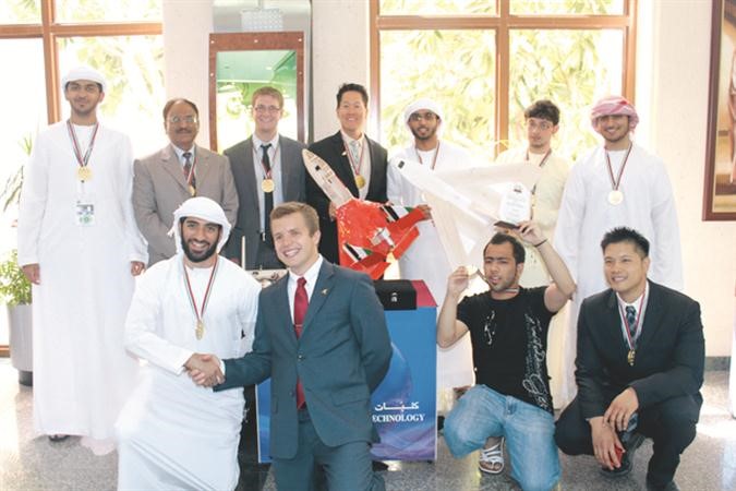فريق العمل الاماراتي﻿