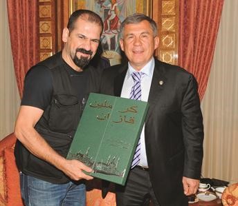 رئيس تتارستان رستم مينيخانوف مهديا الزميل متين غوزال كتاب كرملين قازان﻿