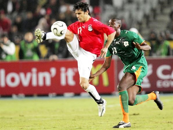 لاعب مصر احمد حسن من الاسماء المطروحة للعب في كاظمة﻿
