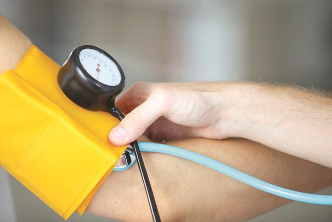 د.صلاح الدين الغول لـ «الأنباء»: التدخين سبب رئيسي للجلطة 