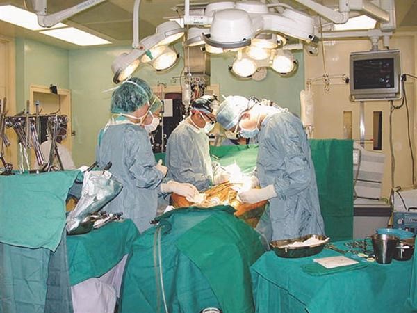 عملية القلب المفتوح تطلق على عملية تبديل صمامات القلب
