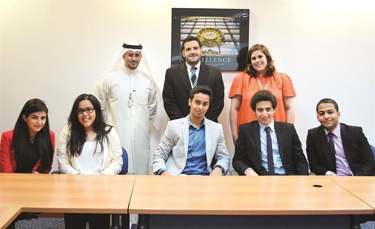 المتدربون في ضيافة البنك الوطني