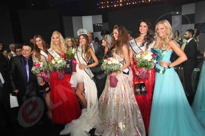 بالصور.. الأرجنتينية ميكايلا تفوز بلقب «Miss World Top Model 2013»