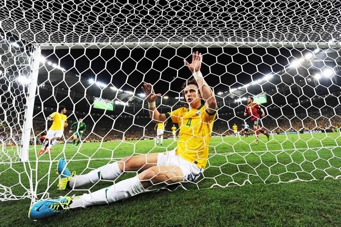 البرازيلي دافيد لويز مدافع تشلسي مطلوب في بايرن افپ
