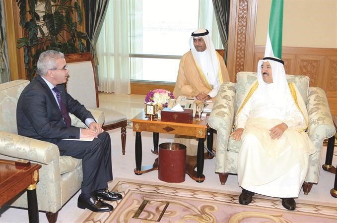  صاحب السمو الامير الشيخ صباح الاحمد مستقبلا السفير رامي طهبوب ﻿