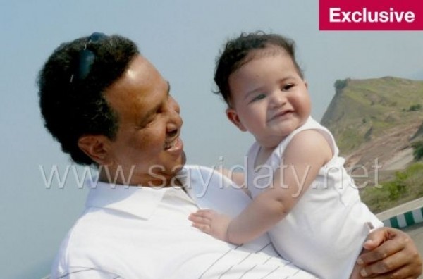 الصور الأولى لخالد ابن محمد عبده من زوجته الجزائرية