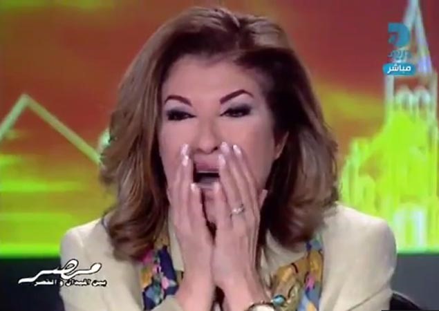 بالفيديو.. بكاء هالة سرحان على الهواء