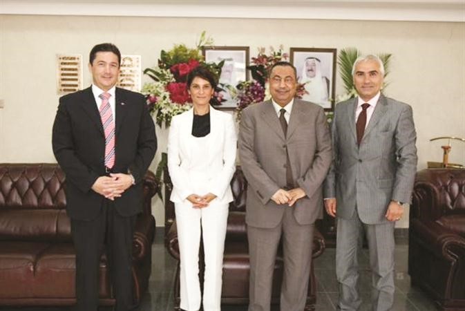 الوكيل مع الوفد التركي الزائر﻿