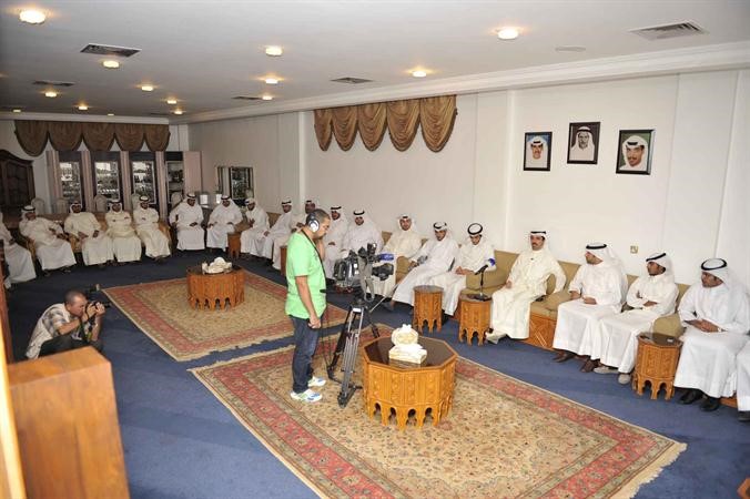 علي الراشد متحدثا للحضور خلال الندوة﻿